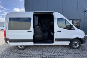 Mercedes-Benz Sprinter-1