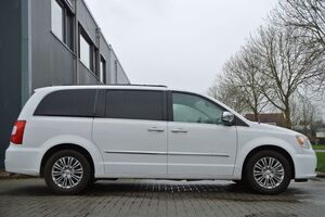 chrysler-grand-voyager-1