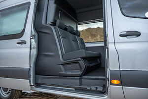 mercedes-sprinter-l3h2-2