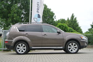 mitsubishi-outlander-1