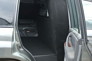 toyota-land-cruiser-100-2