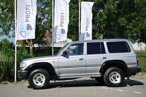 toyota-land-cruiser-80-1