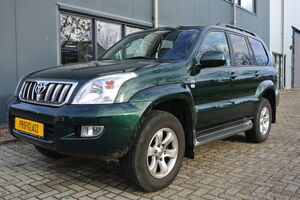 toyota-landcruiser-120-1