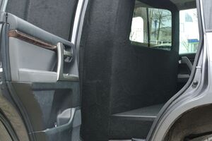 toyota-landcruiser-200-2