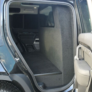 defender-110-b-stijl-heden-03